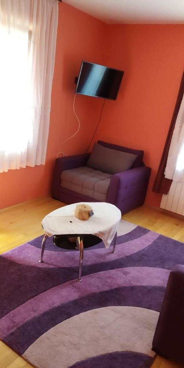 Отель Apartman Dokovic Вишеград Экстерьер фото